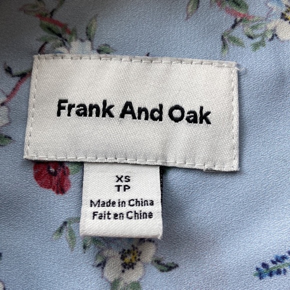 Beautiful blue floral blouse. Perfect for summer! - Picture 2 of 3